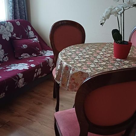 Ziemielu Mols Apartaments/Pirma Linija Pie Juras Лиепая Экстерьер фото